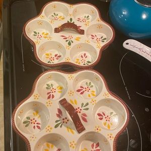 Set of 2 Round Temptations Cupcake pans